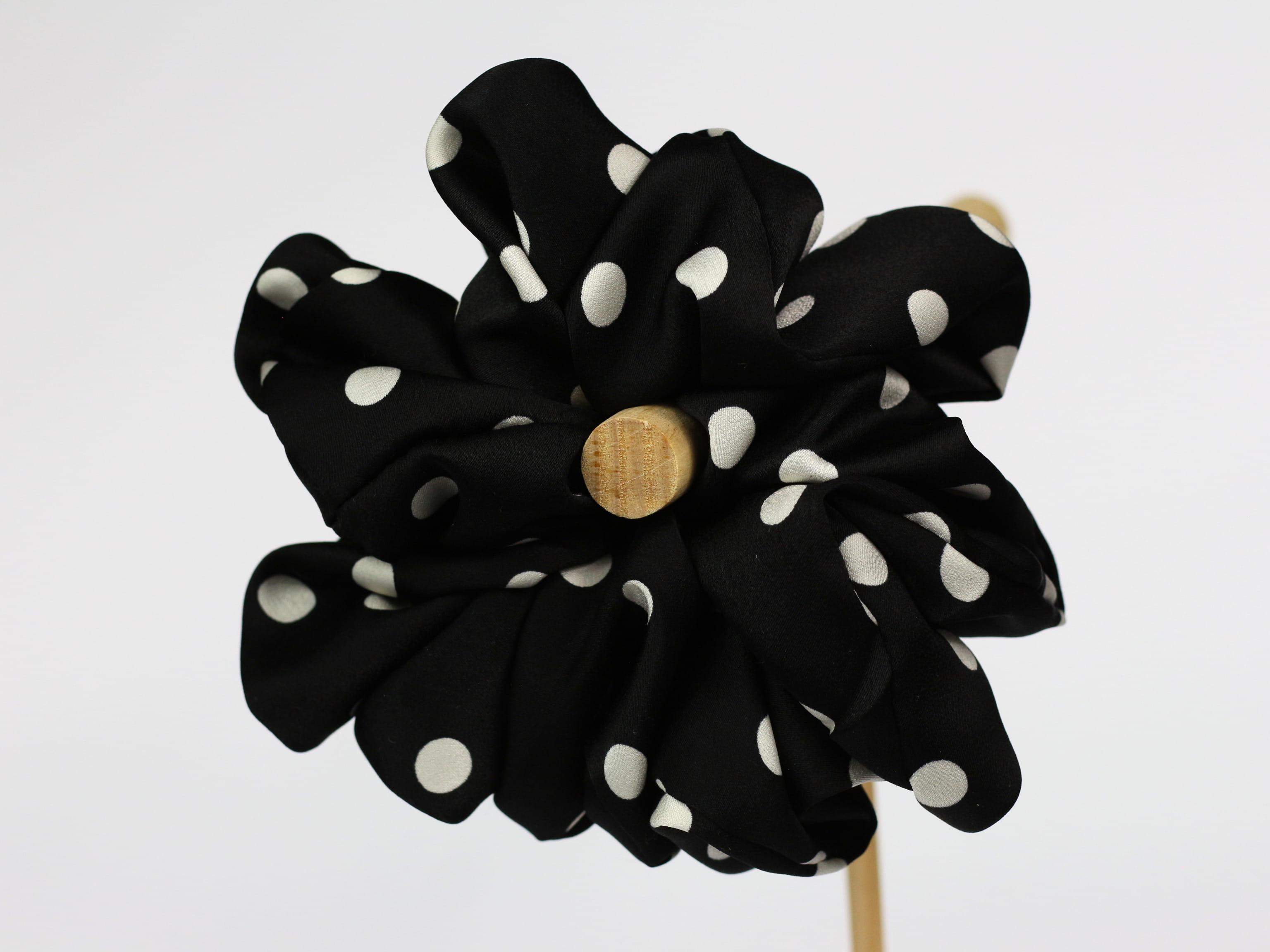 Scrunchie ULTRA - czarna w grochy
