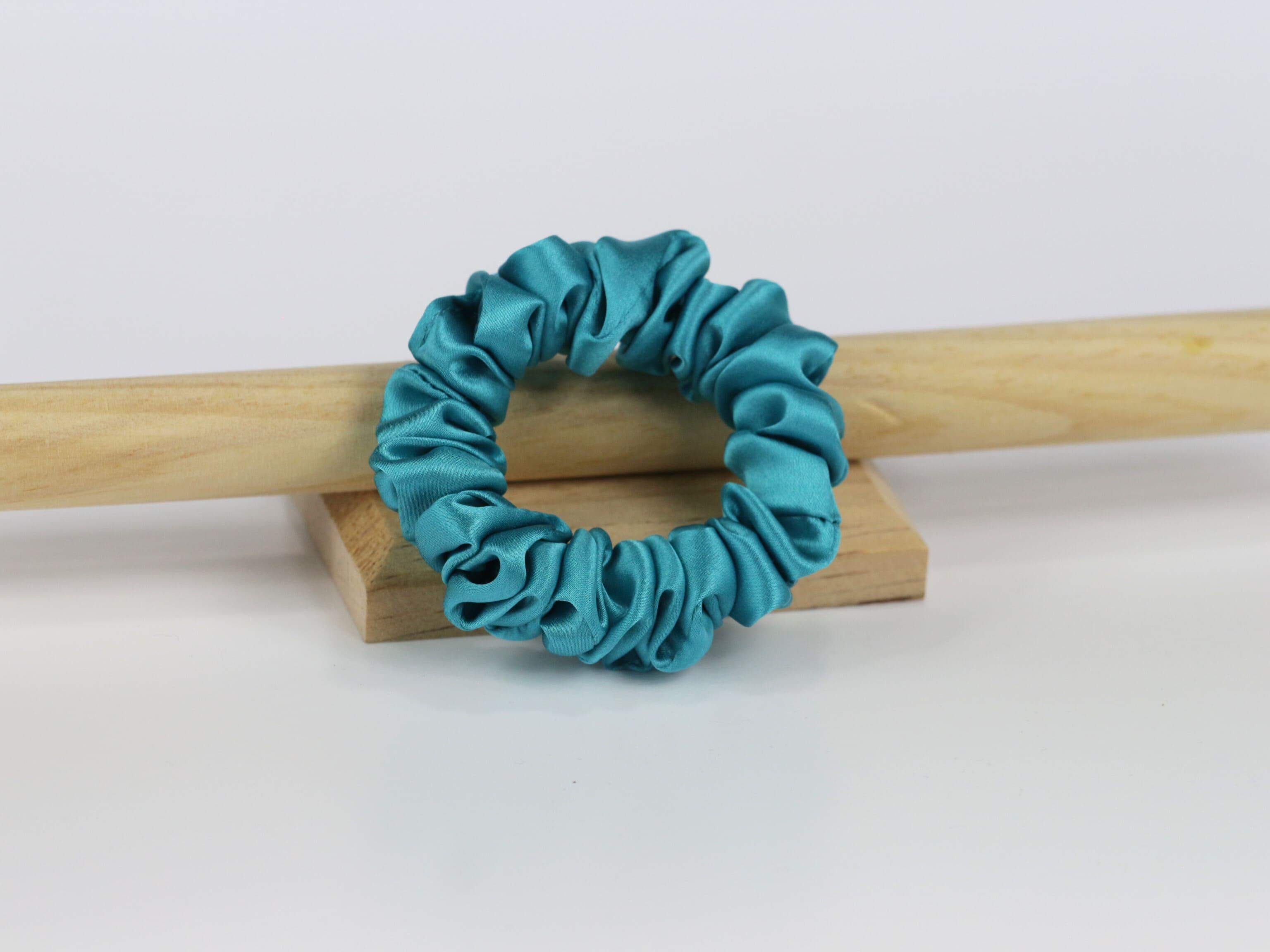 Jedwabna scrunchie MINI - turkus