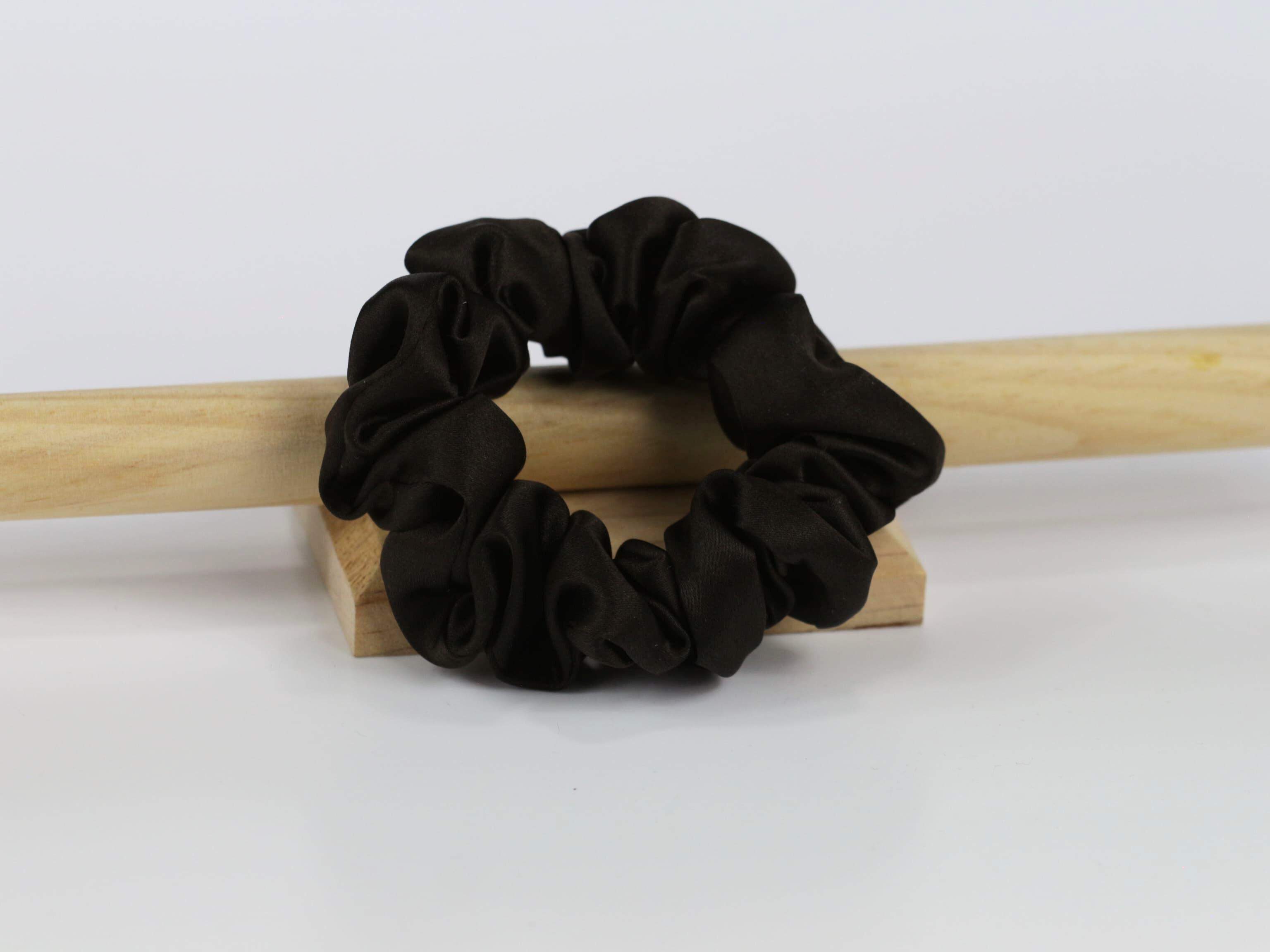 Jedwabna scrunchie SMALL - gorzka czekolada