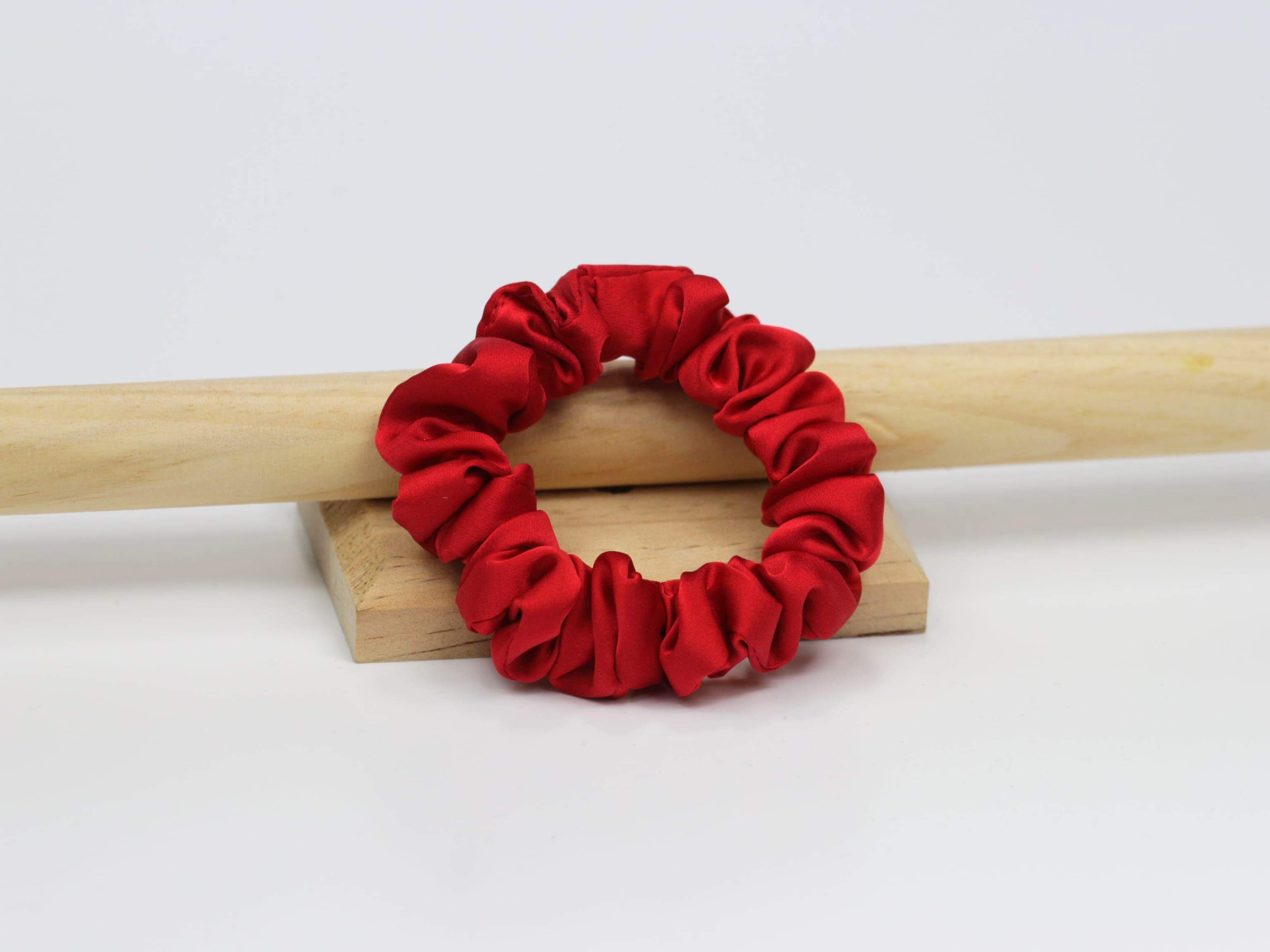 Scrunchie MINI - intensywna czerwień